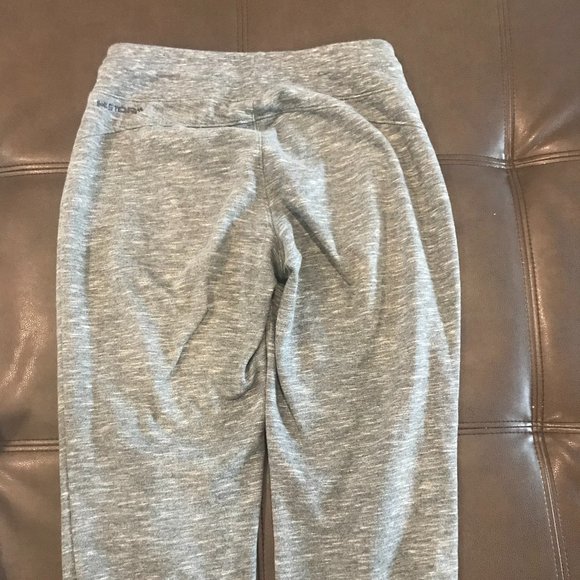 Under Armour Capri Joggers - Picture 4 of 5